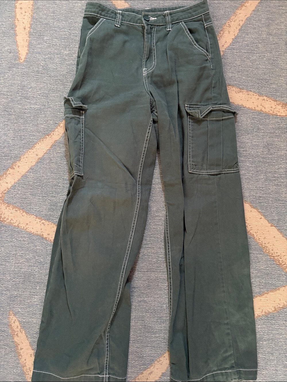 H&M Olive Green Cargo Pants with Flap Pockets women’s size 2 SUPER SOFT
